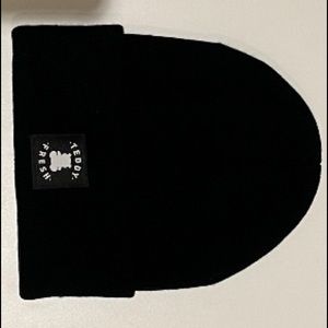 teddy fresh beanie - never worn!